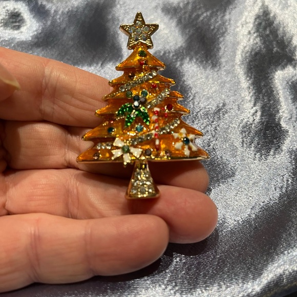 NWT Betsy Johnson Beautiful Christmas Tree Brooch - Picture 3 of 5